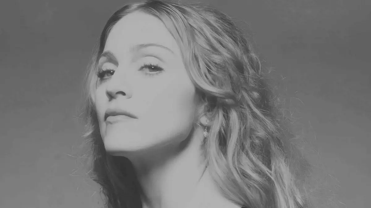 Madonna lança 'Veronica Electronica', álbum de remix do aclamado 'Ray of Light'